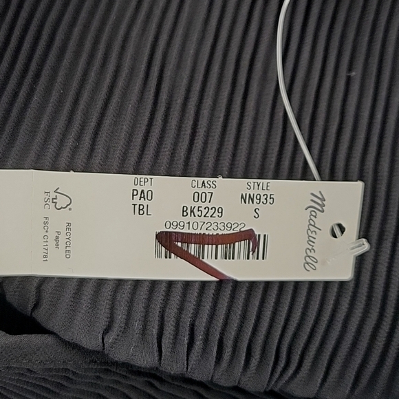 Madewell Pleated Flare-Sleeve Top in True Black size Small NWT NN935 - Picture 8 of 16